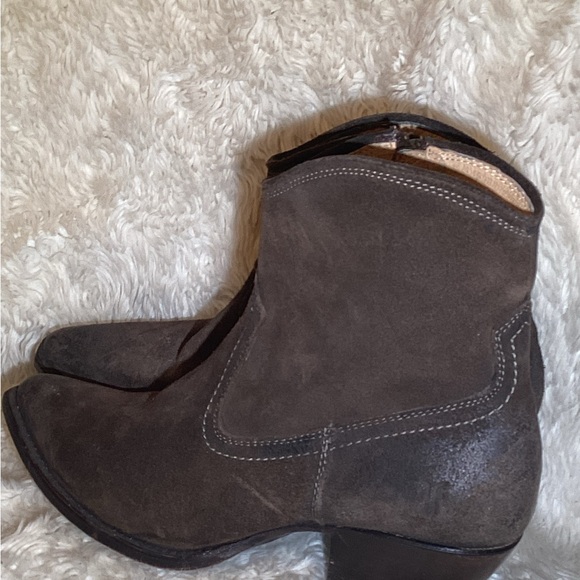Frye Brown Suede Ankle cowgirl boots 8.5 - Picture 2 of 6